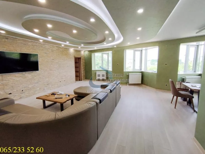 Dvosoban stan za izdavanje, Veljka Petrovića, 690€, 60m² — 3