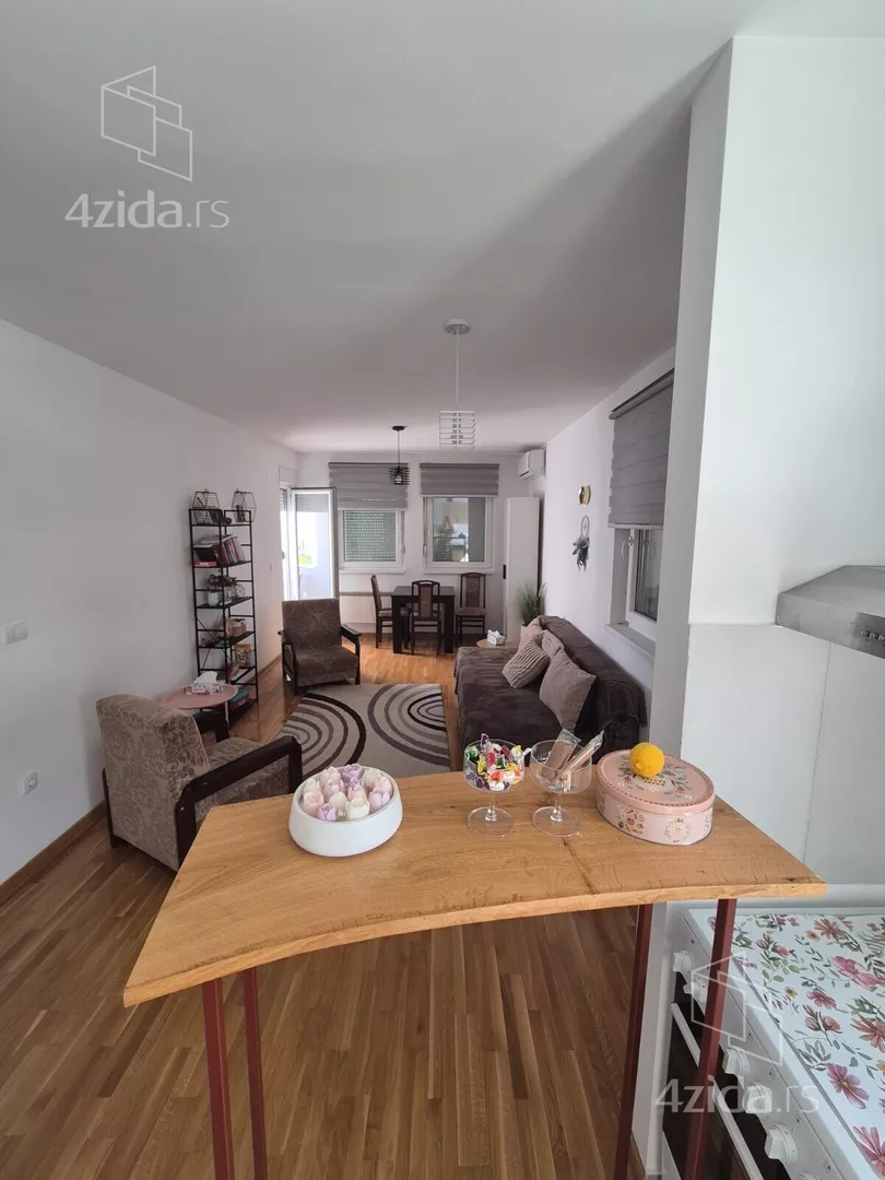 Dvosoban stan za izdavanje, Vojvođanska 530D, 450€, 46m² — 2