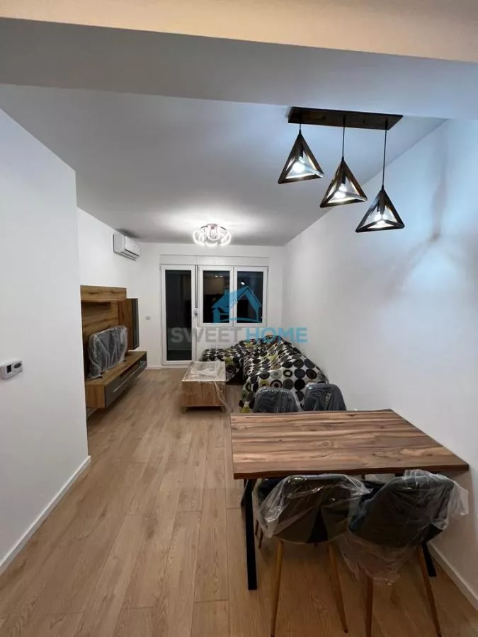 Dvosoban stan za izdavanje, Vojvode Stepe 461A, 550€, 50m² — 3