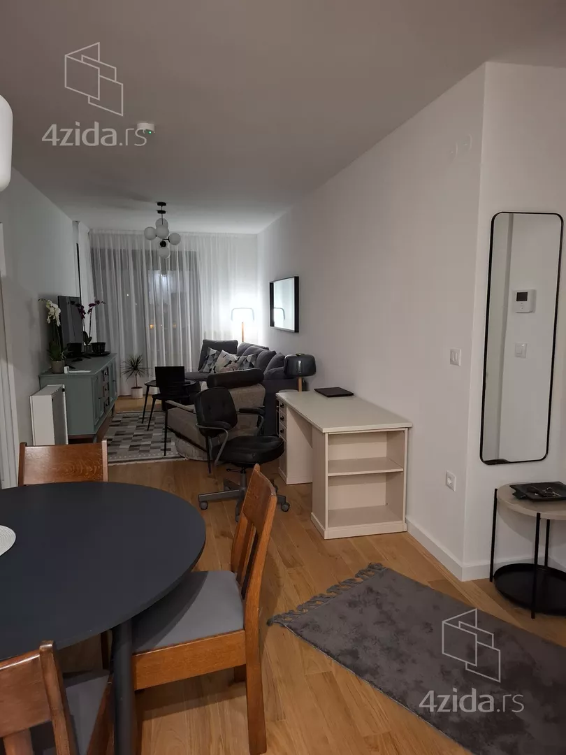 Dvosoban stan za izdavanje, Zelena Avenija, 750€, 50m² — 3