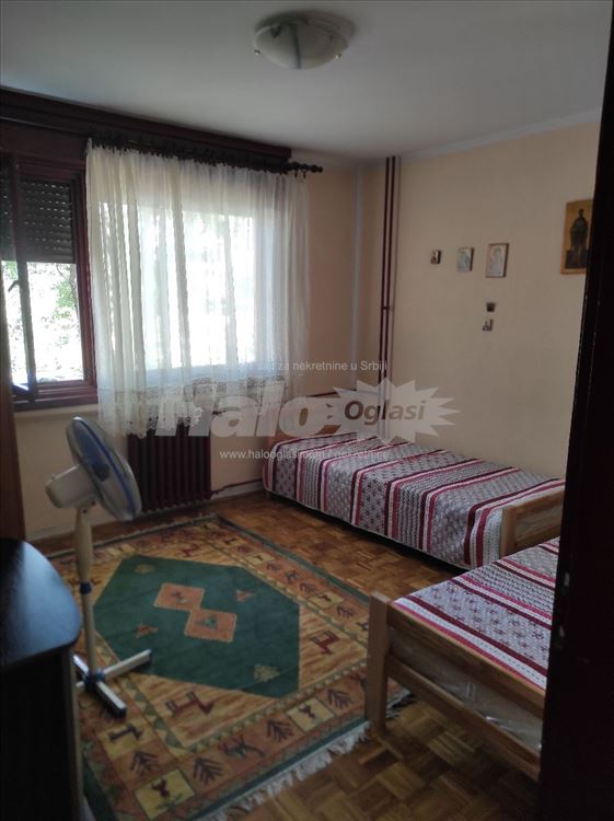 Dvosoban stan, Zemun Meandri, miran kraj — 4
