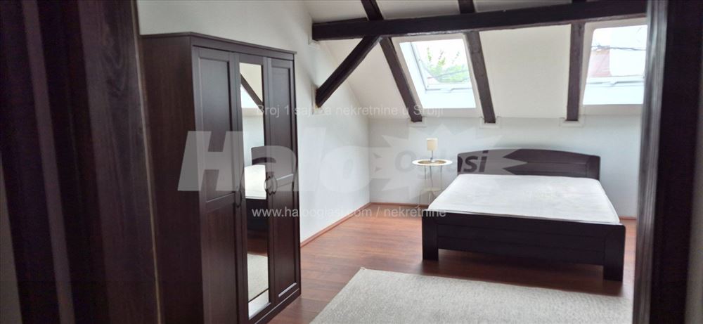 Dvosoban stan,90m2,centar Zemuna — 9