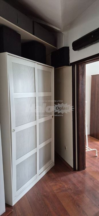 Dvosoban stan,90m2,centar Zemuna — 11