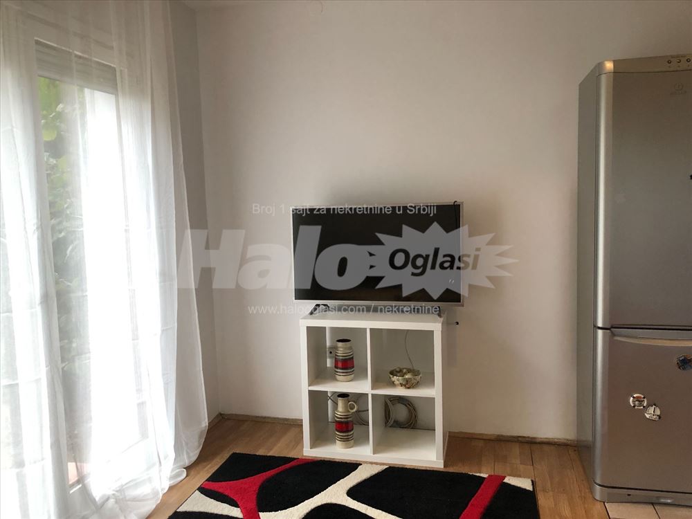 Dvosobna kućica kod spomen parka Jajinci — 4
