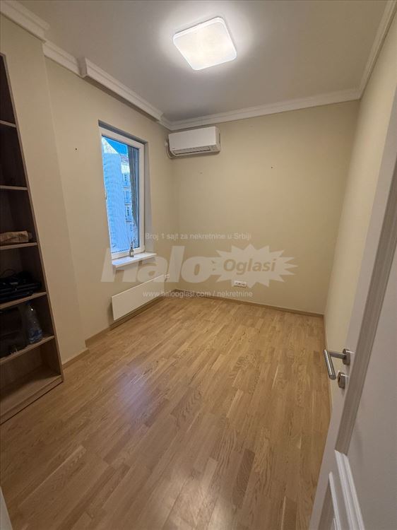 Ekskluzivan salonac – Dorćol, Strahinjića Bana — 13