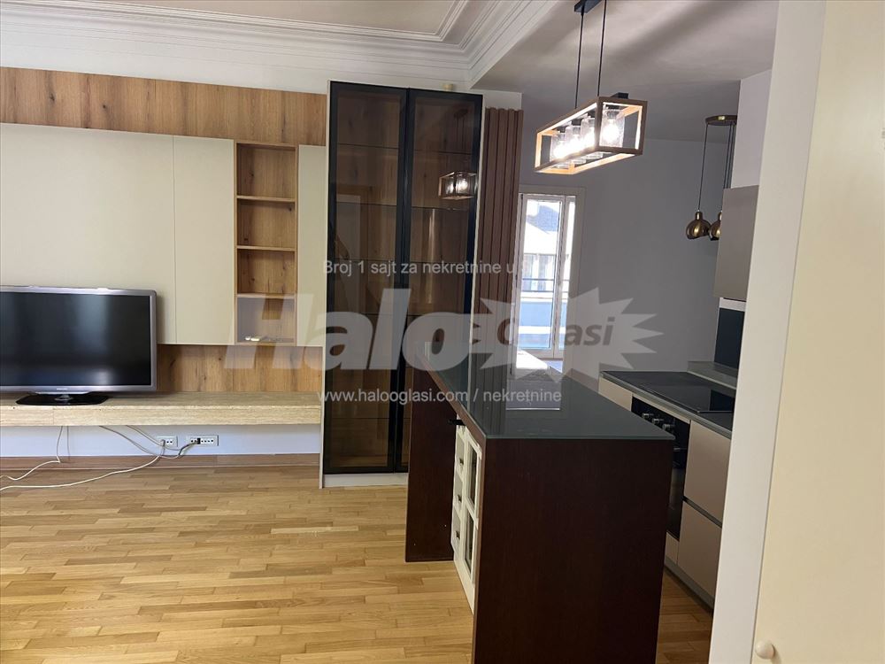 Ekskluzivna lokacija! 4-soban stan 105 m², Vračar — 2