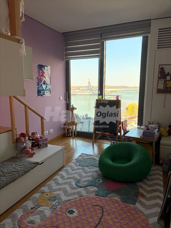Eksluzivan stan sa najlepšim pogledom na reku — 11
