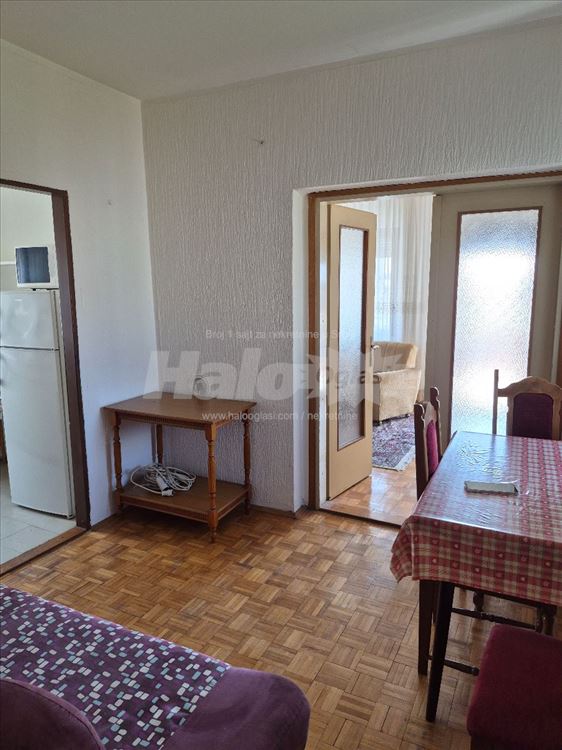 Železnik,kod škole Stefan Dečanski.48m² — 7