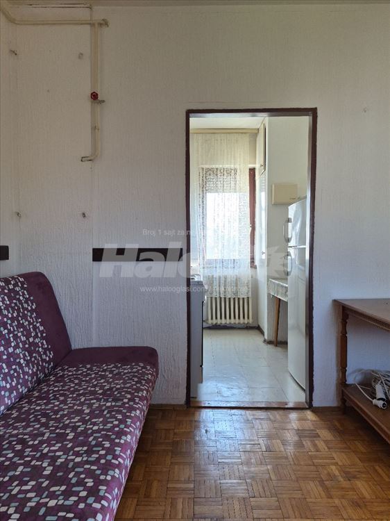 Železnik,kod škole Stefan Dečanski.48m² — 9