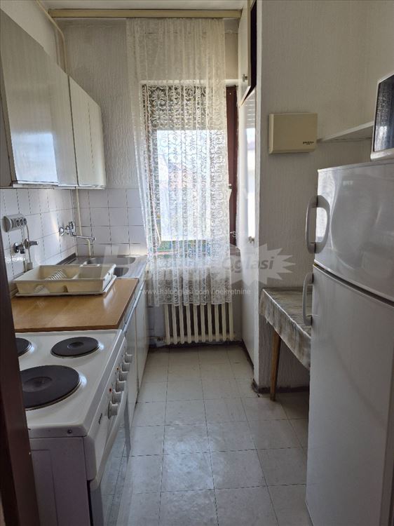 Železnik,kod škole Stefan Dečanski.48m² — 11