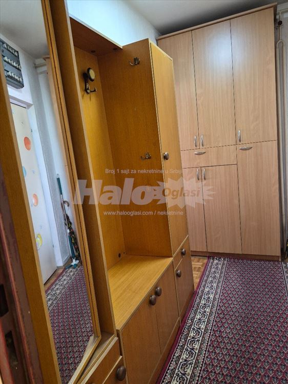 Železnik,kod škole Stefan Dečanski.48m² — 13