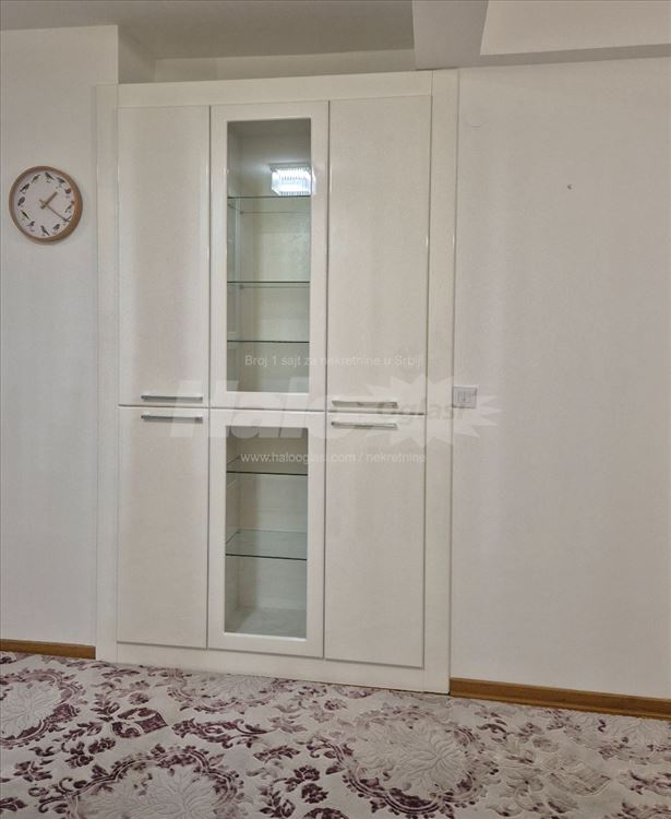 Đeram - nov, lep stan u mirnoj ulici, lep pogled — 4