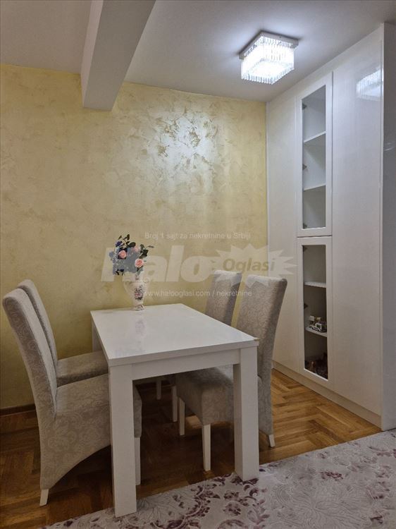 Đeram - nov, lep stan u mirnoj ulici, lep pogled — 5