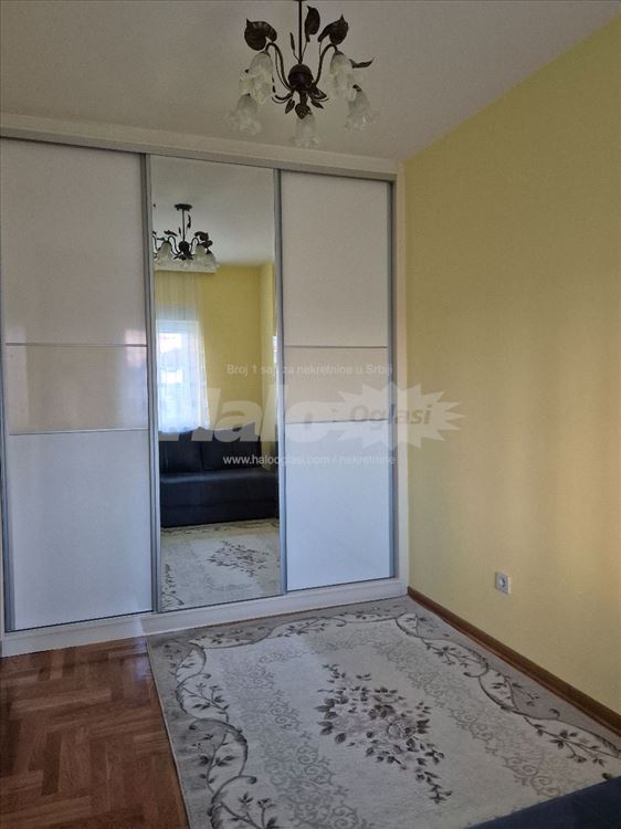 Đeram - nov, lep stan u mirnoj ulici, lep pogled — 15