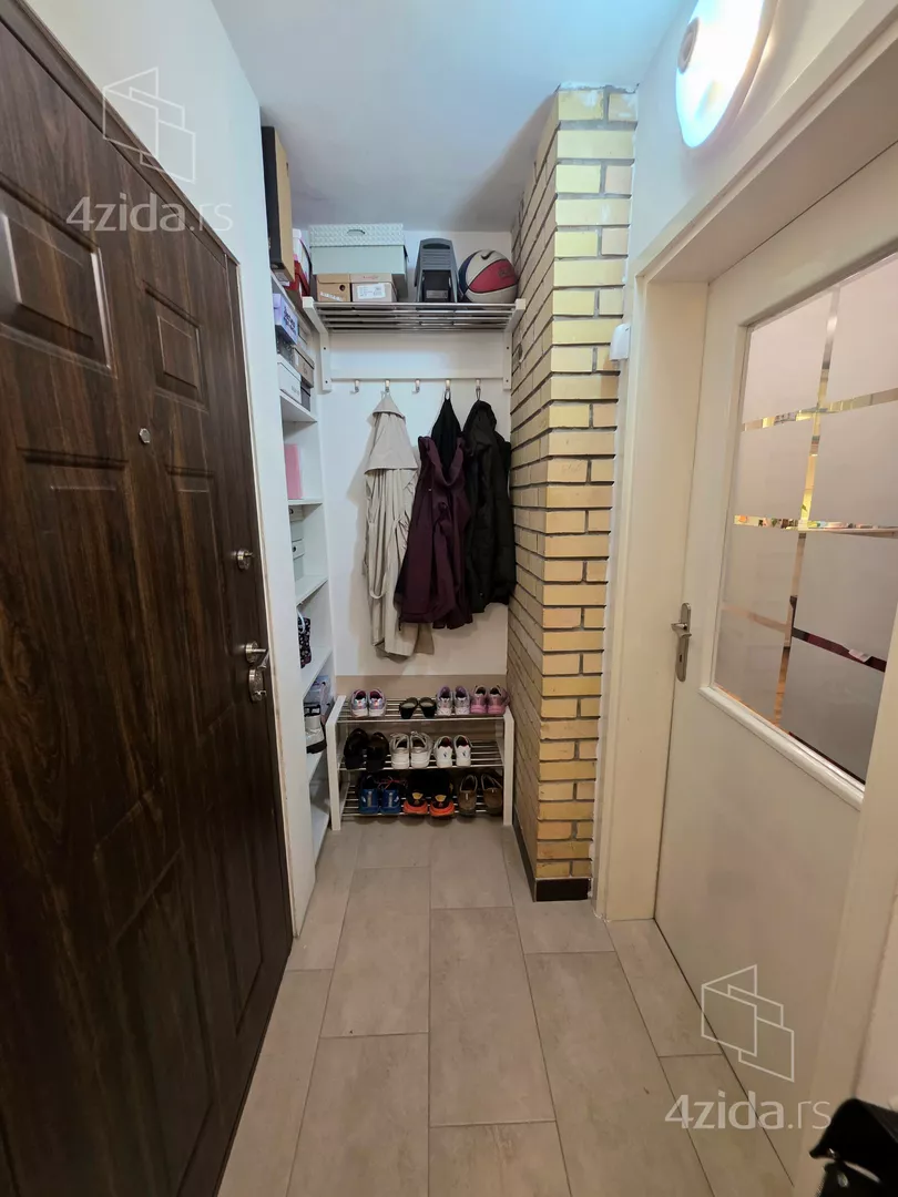 Četvorosoban stan na prodaju, Jasenova, 305.000€, 94m² — 14