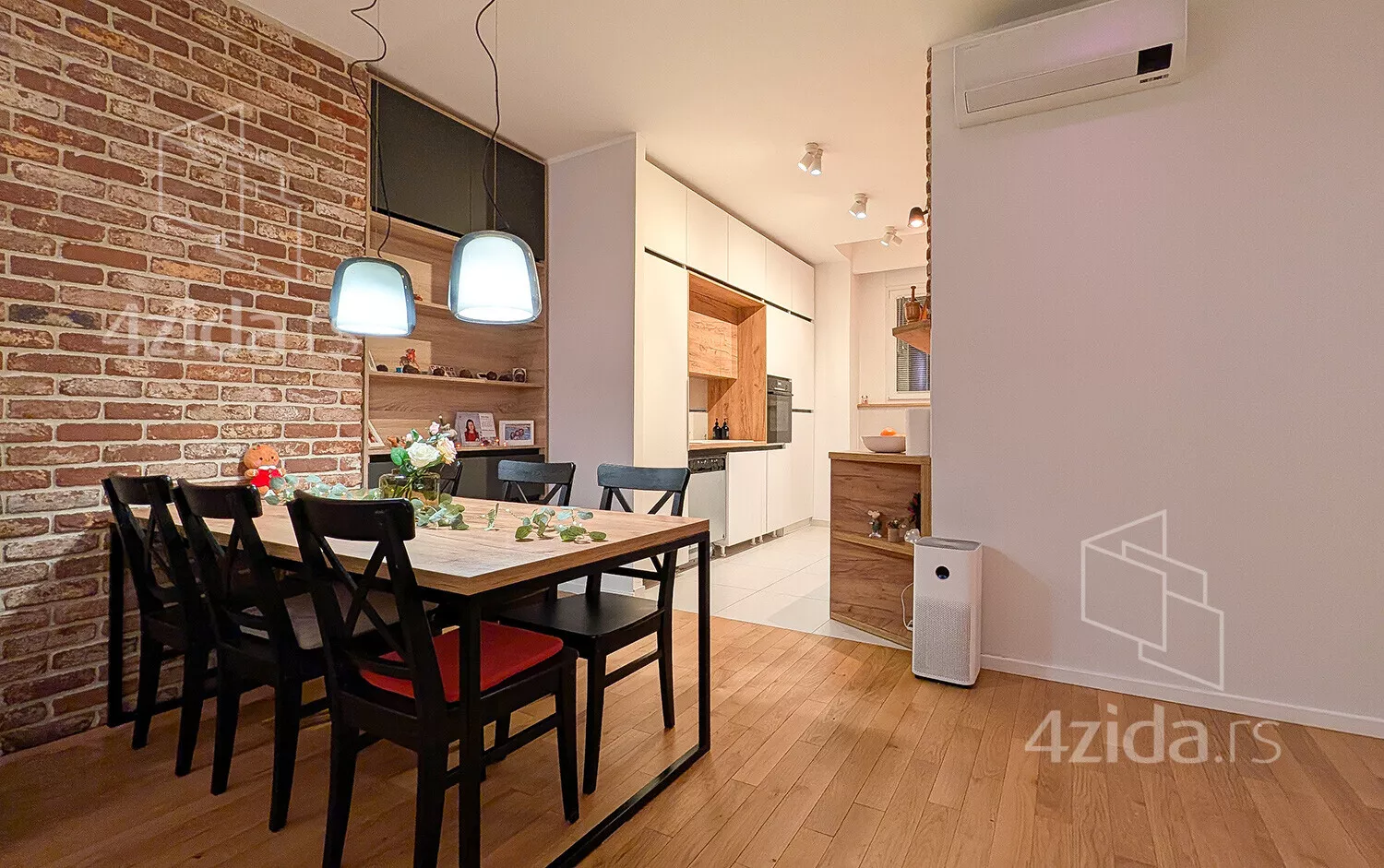 Četvorosoban stan na prodaju, Uskočka, 510.000€, 83m² — 4