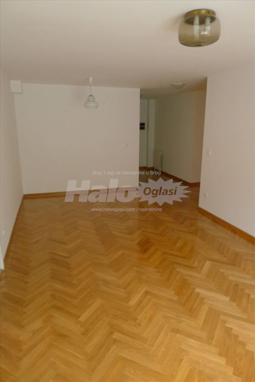 Četvorosoban stan sa dvorištem na Vračaru — 3