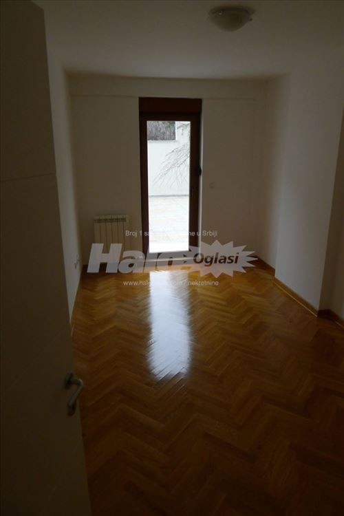 Četvorosoban stan sa dvorištem na Vračaru — 5
