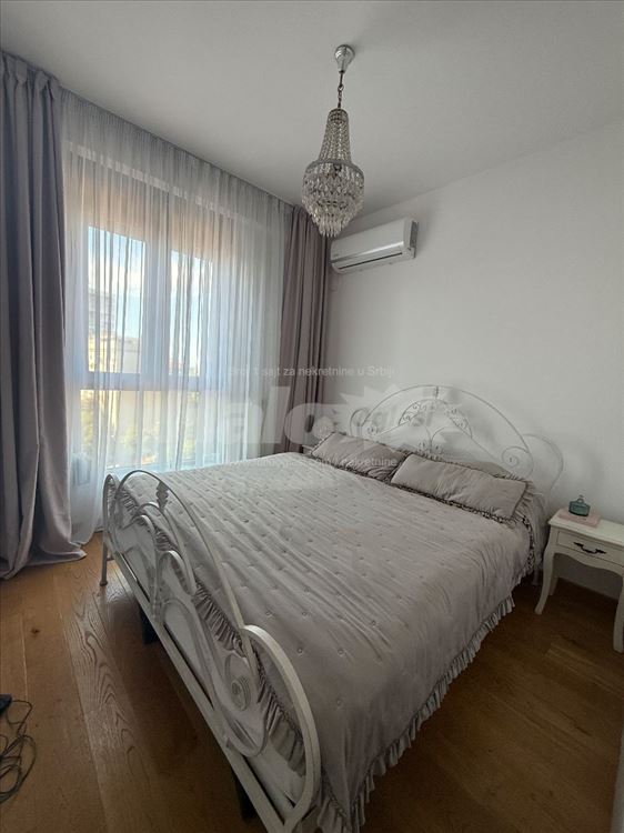 Četvorosoban stan Voždove kapije i 2 garažna mesta — 8