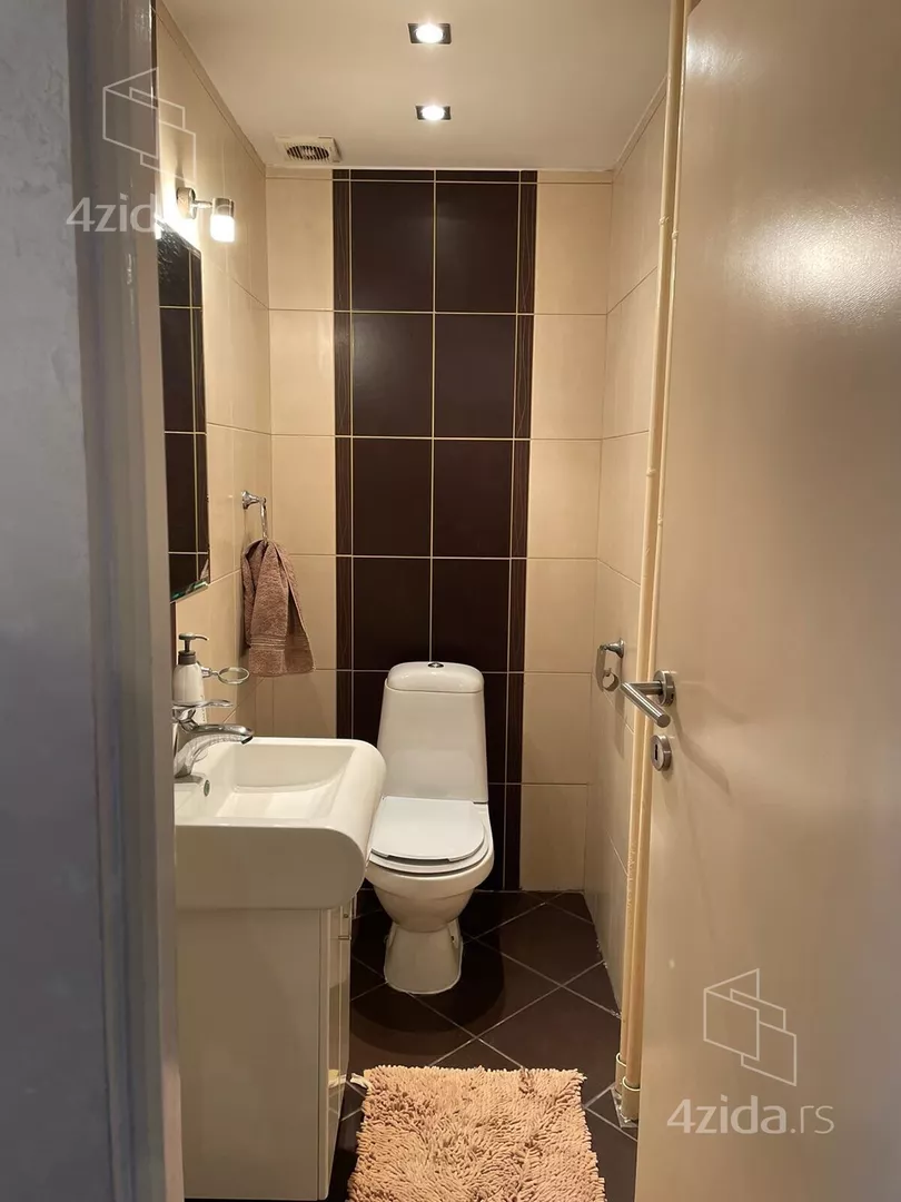 Četvorosoban stan za izdavanje, Bulevar Arsenija Čarnojevića 173, 850€, 92m² — 13
