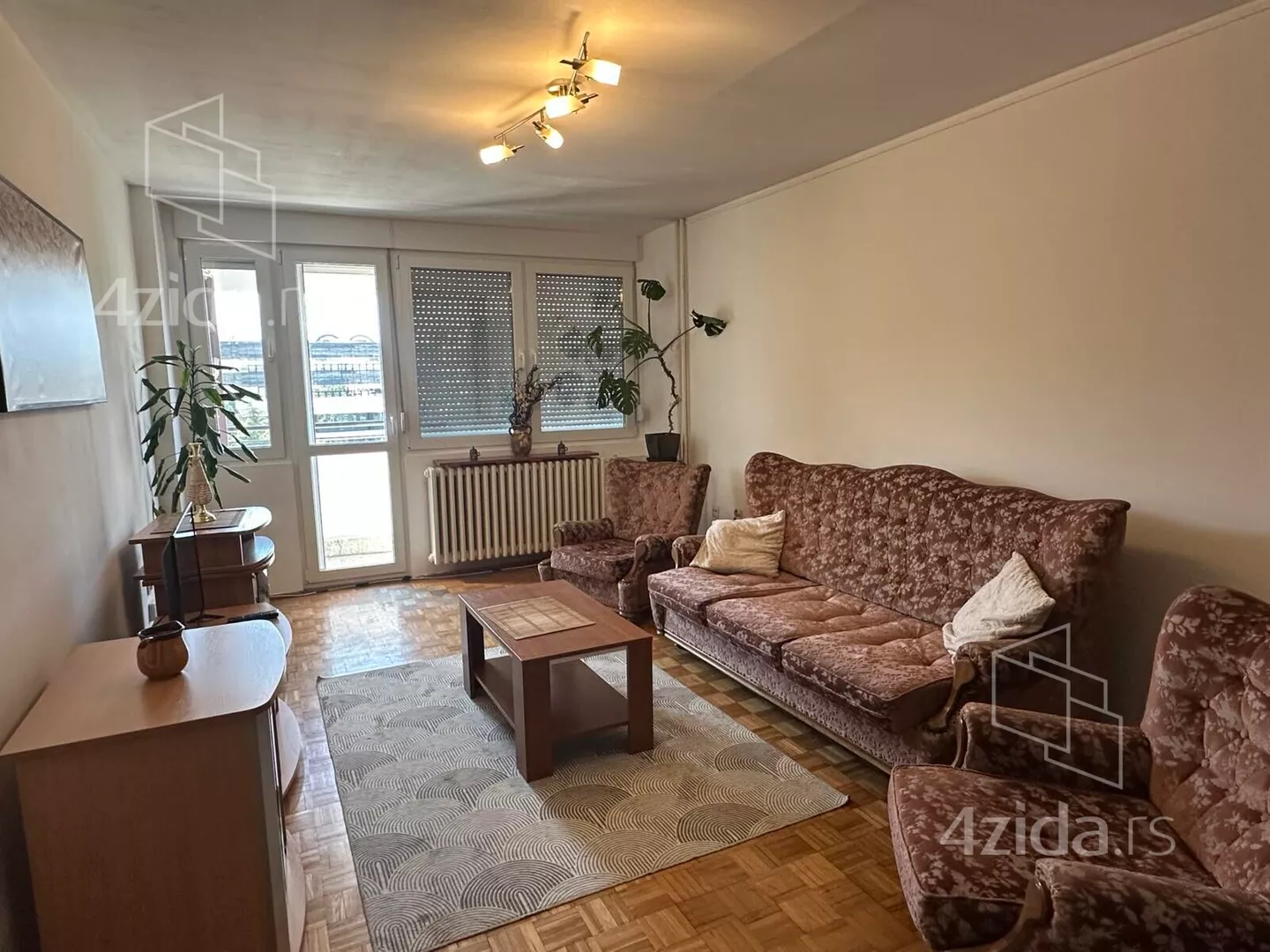 Četvorosoban stan za izdavanje, Bulevar Umetnosti, 850€, 97m² — 2