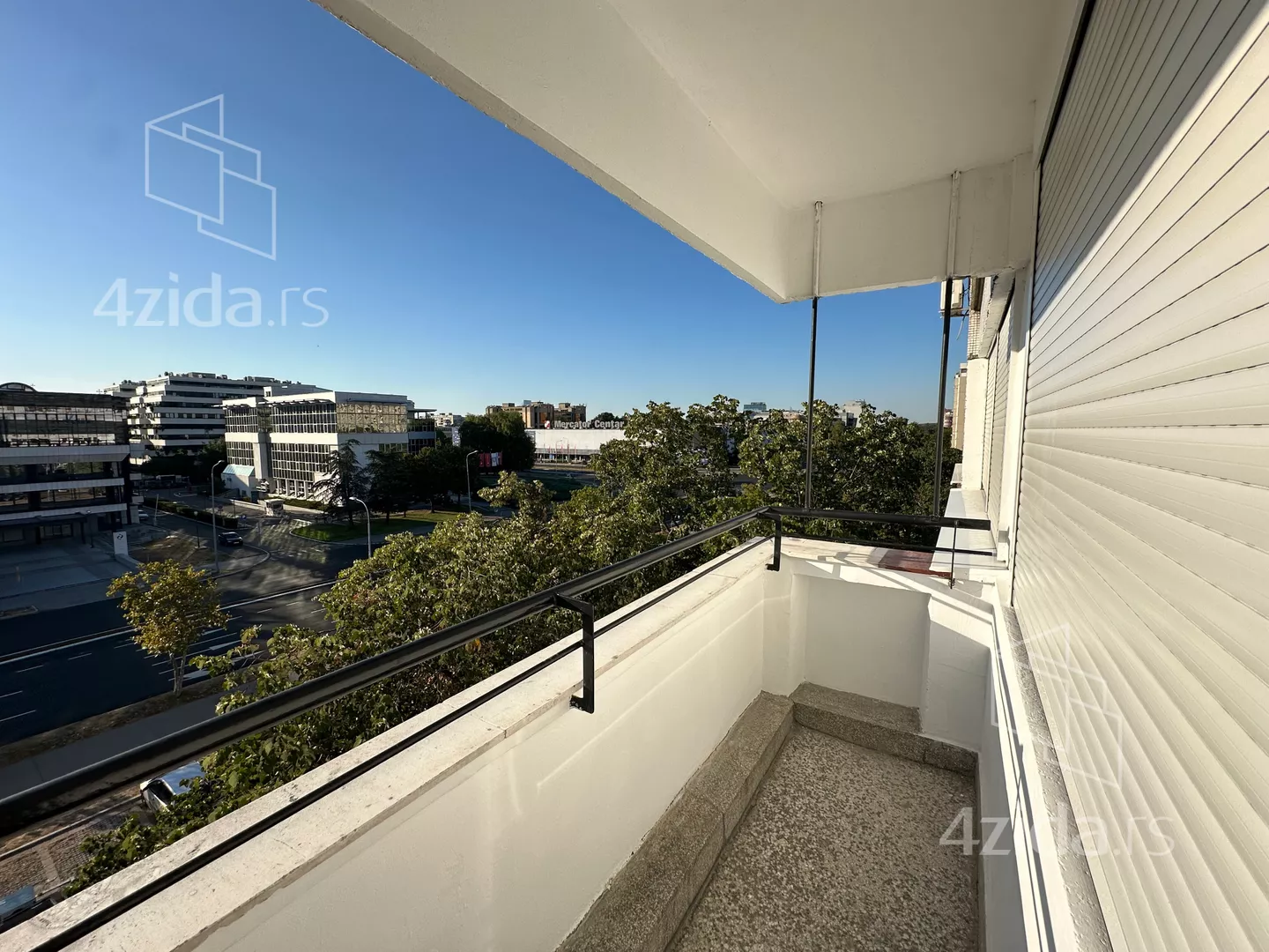 Četvorosoban stan za izdavanje, Bulevar Umetnosti, 850€, 97m² — 3