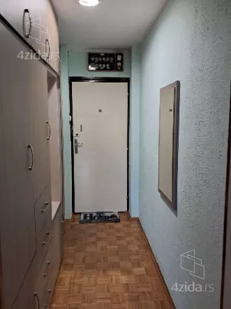 Četvorosoban stan za izdavanje, Bulevar Umetnosti, 850€, 97m² — 13