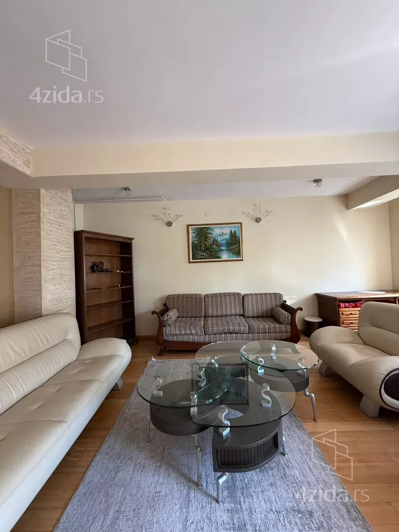 Četvorosoban stan za izdavanje, Hektorovićeva, 1.000€, 138m² — 10
