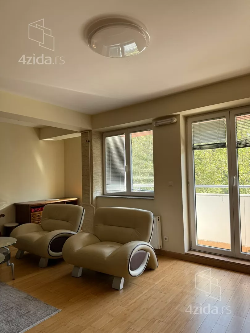 Četvorosoban stan za izdavanje, Hektorovićeva, 1.000€, 138m² — 11