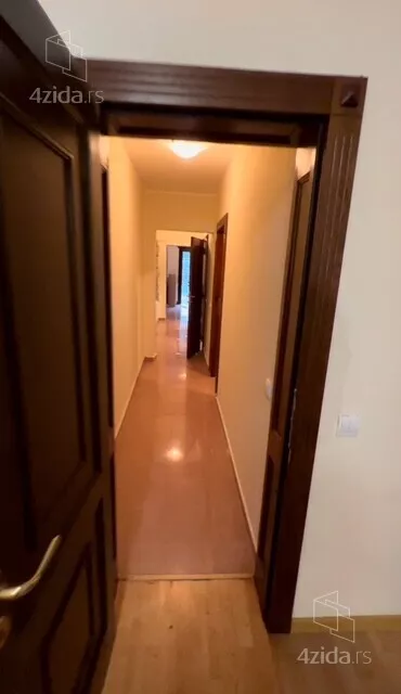 Četvorosoban stan za izdavanje, Jevrema Grujića, 1.100€, 106m² — 7