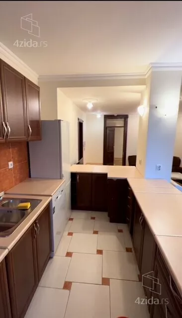 Četvorosoban stan za izdavanje, Jevrema Grujića, 1.100€, 106m² — 9