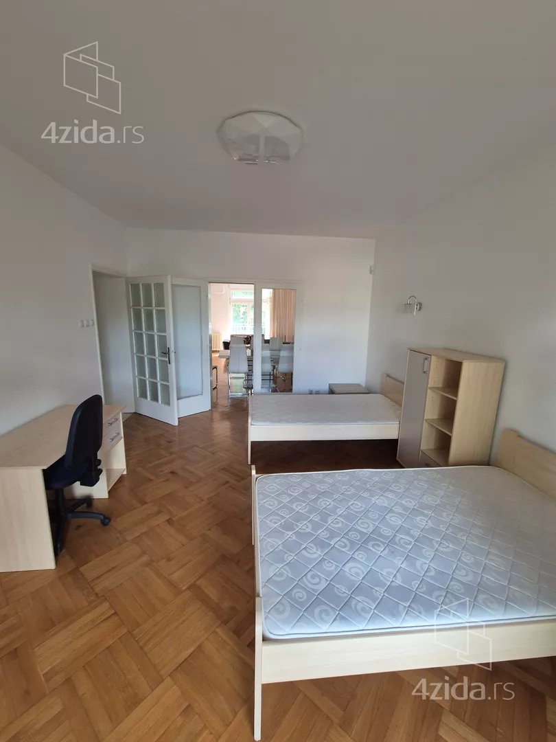 Četvorosoban stan za izdavanje, Lackovićeva, 2.000€, 129m² — 3