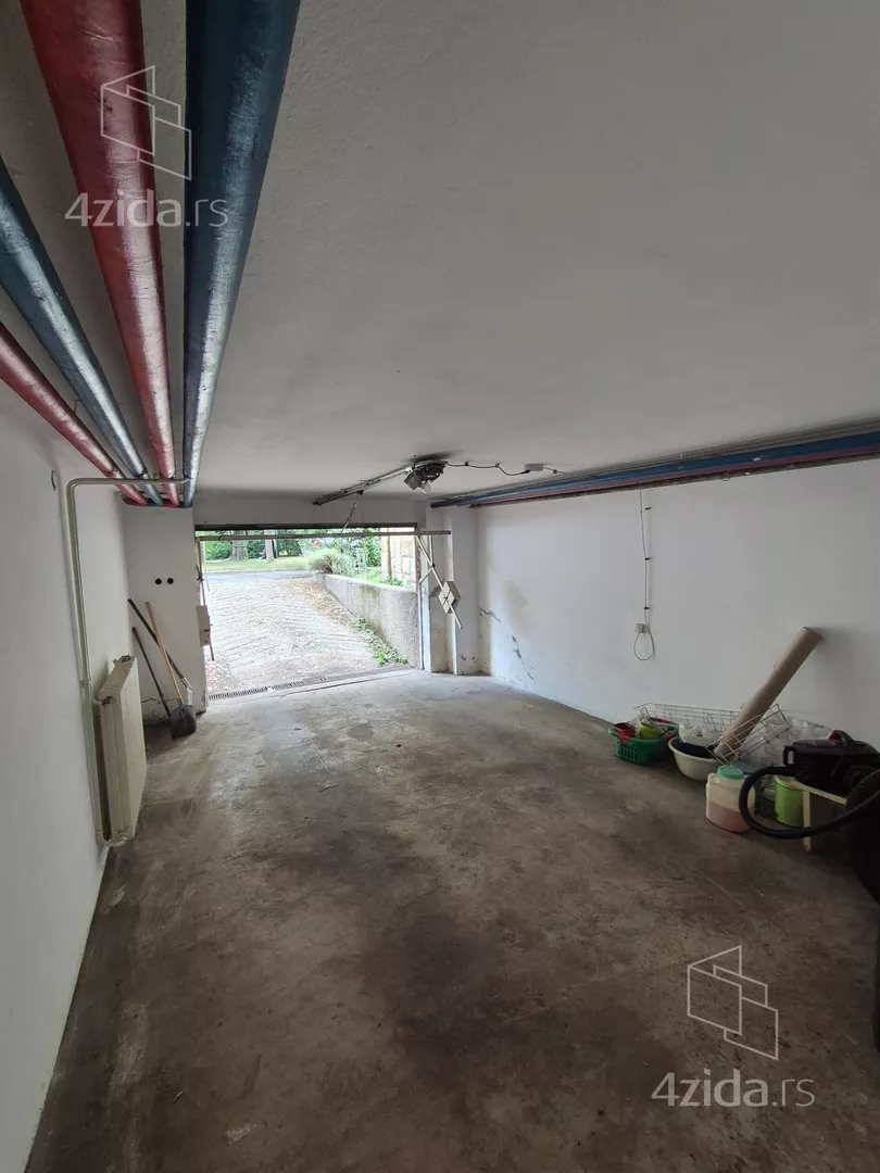 Četvorosoban stan za izdavanje, Lackovićeva, 2.000€, 129m² — 14