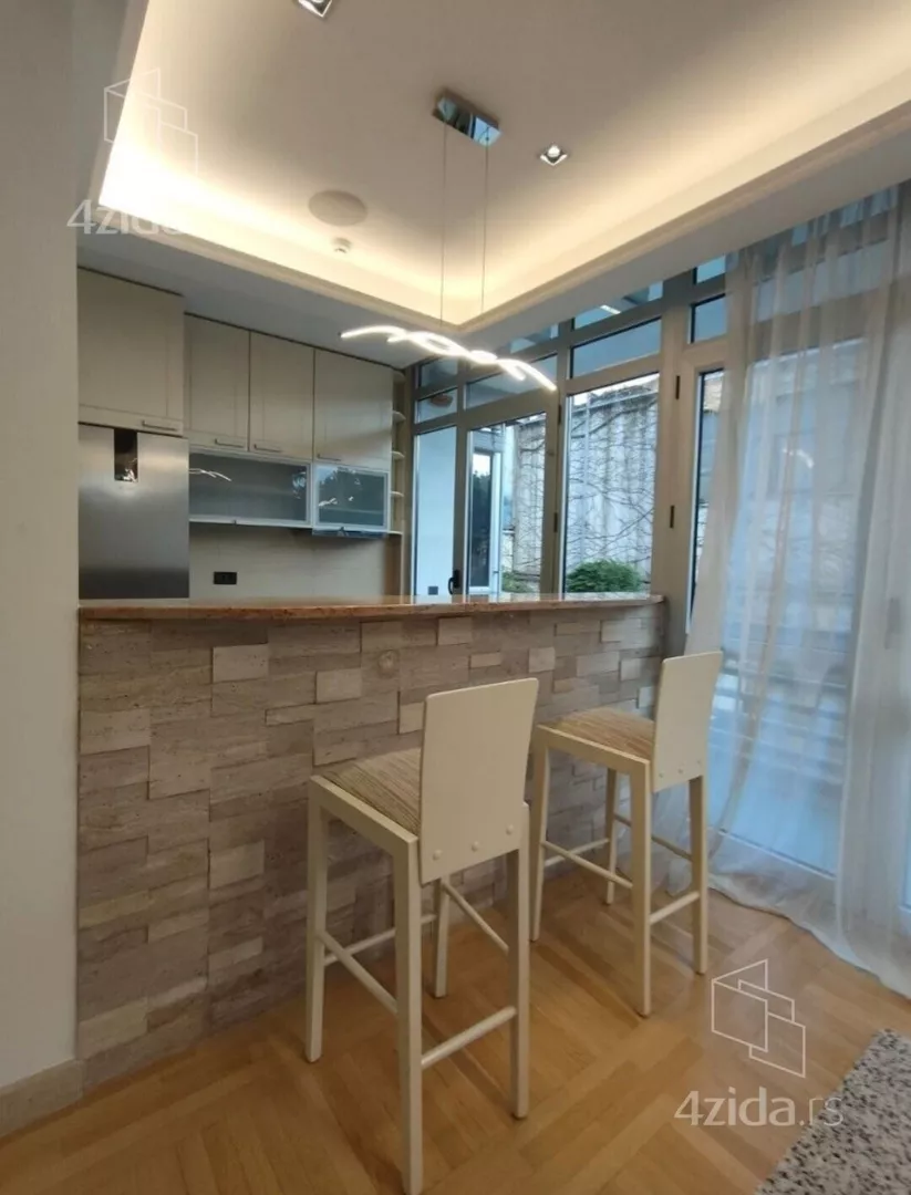 Četvorosoban stan za izdavanje, Velisava Vulovića 15, 2.400€, 148m² — 5