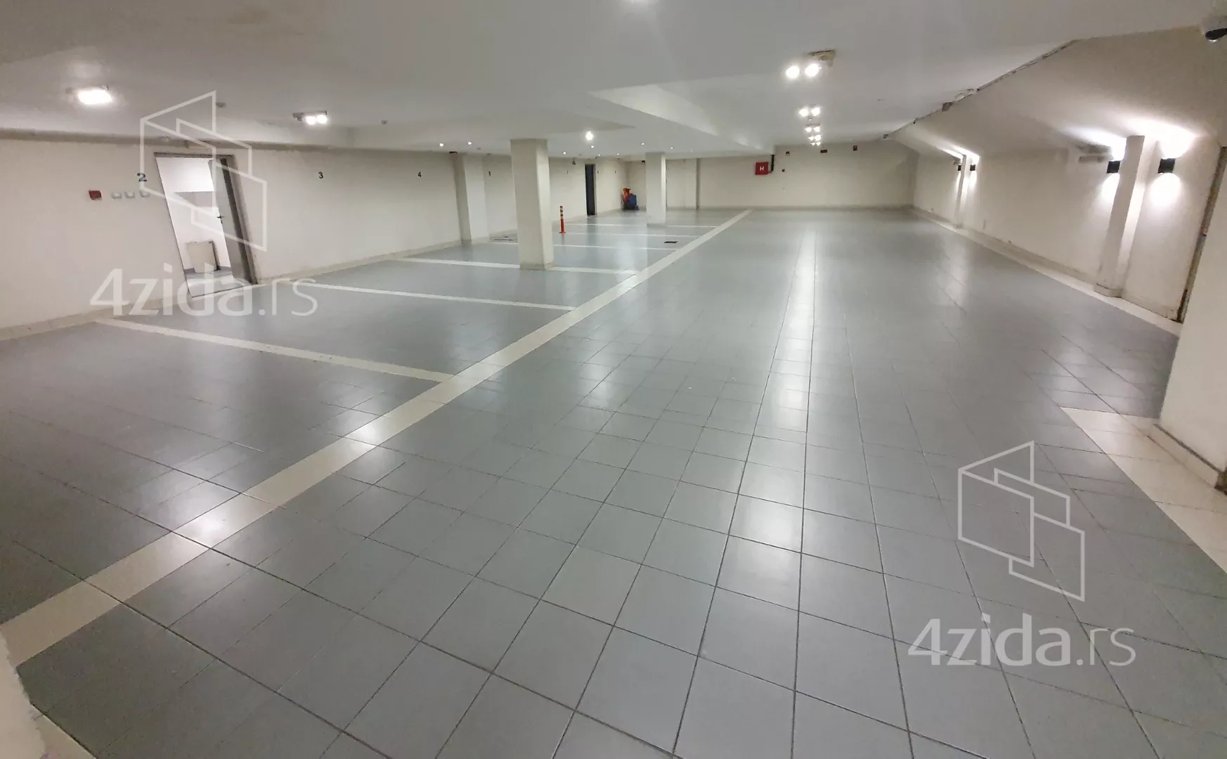 Četvorosoban stan za izdavanje, Velisava Vulovića 15, 2.400€, 148m² — 11