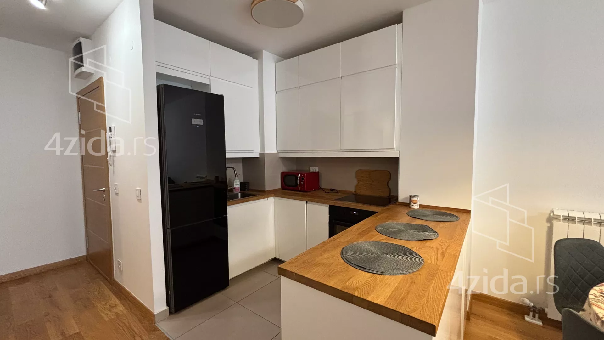 Četvorosoban stan za izdavanje, Vojvode Stepe 314, 1.600€, 90m² — 4