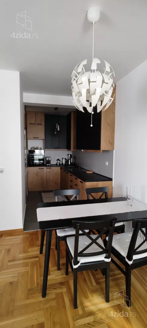 Četvorosoban stan za izdavanje, Vojvode Vlahovića Voždovac, 700€, 88m² — 4