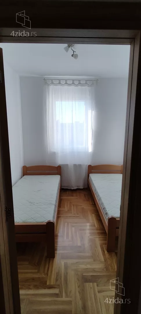 Četvorosoban stan za izdavanje, Vojvode Vlahovića Voždovac, 700€, 88m² — 12