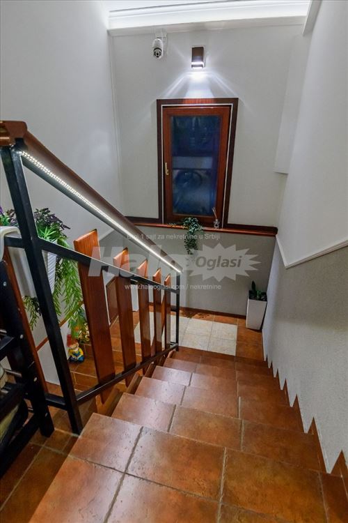 Exkluzivan Četvorosoban Stan Na Dorćolu — 3