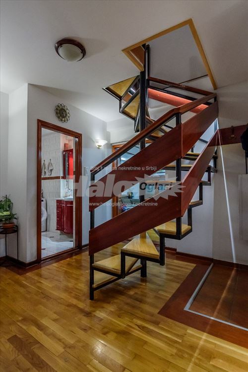 Exkluzivan Četvorosoban Stan Na Dorćolu — 5
