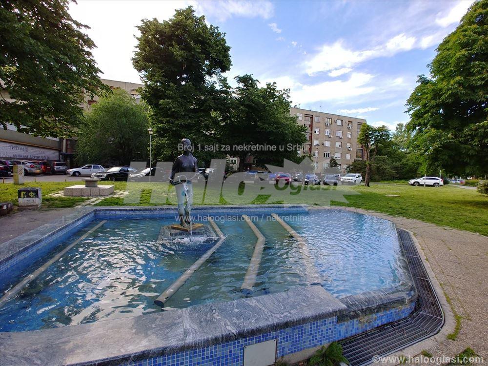 Fontana NBgd, namesten, vlasnik — 12