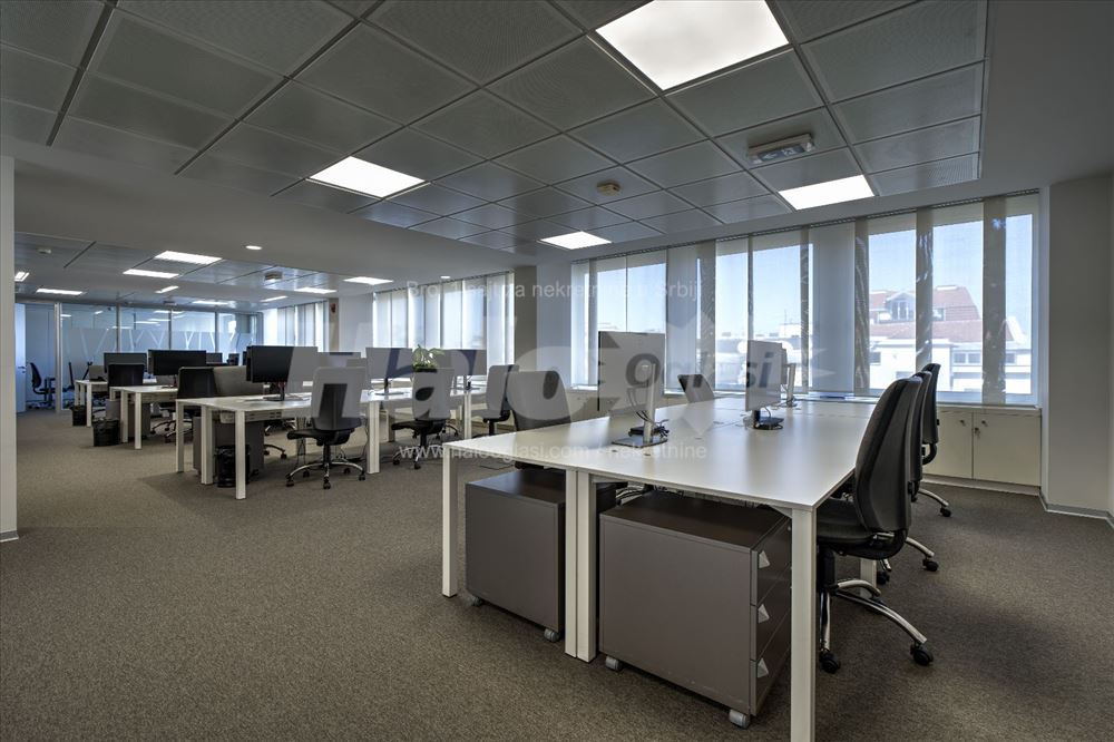 Fully equipped and furnished/managed space — 3