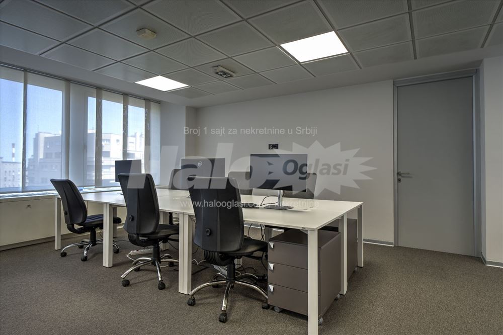 Fully equipped and furnished/managed space — 4