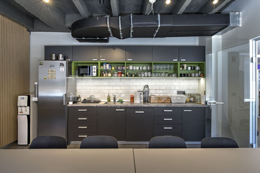 Fully equipped and furnished/managed space — 8