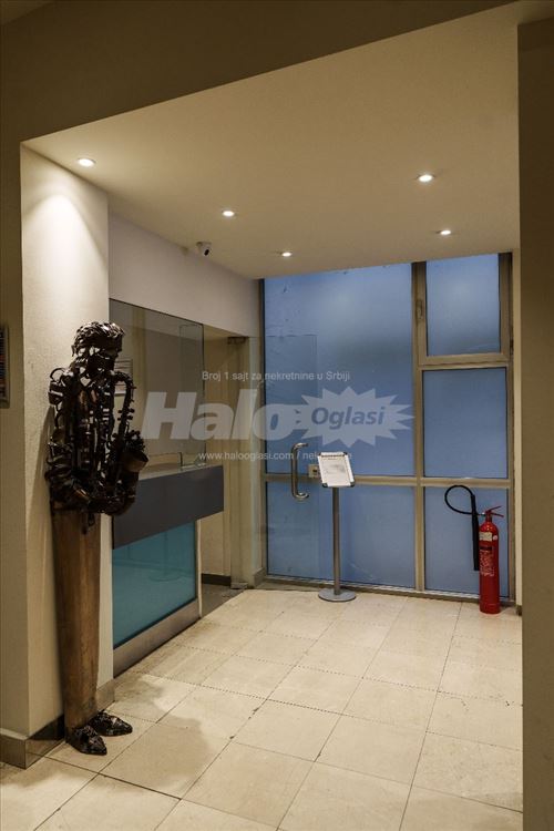 Fully equipped and furnished/managed space — 9