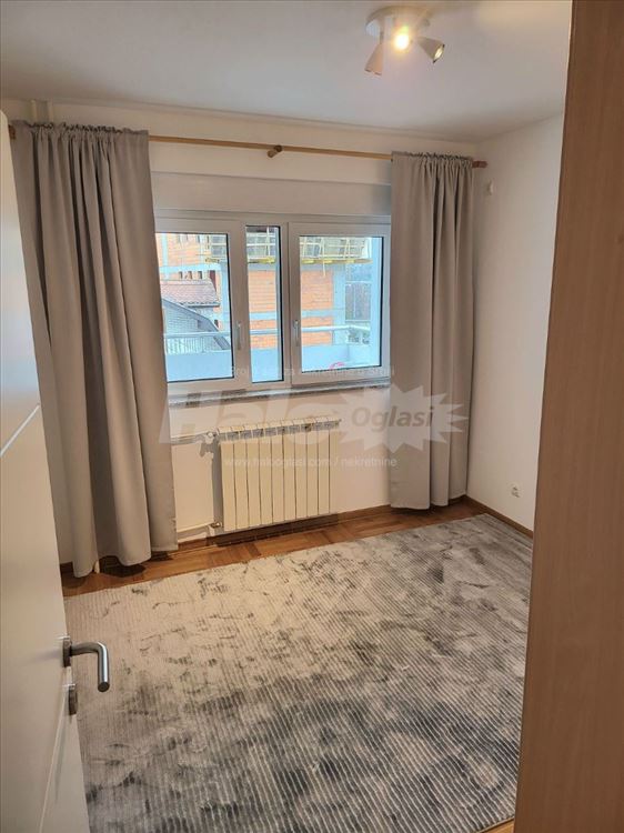 Funkcionalan, 3.0 stan, Banovo brdo, Ada Ciganlija — 13