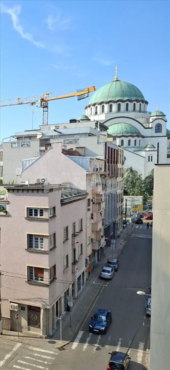 Funkcionalan dvoiposoban stan kod Hrama — 8
