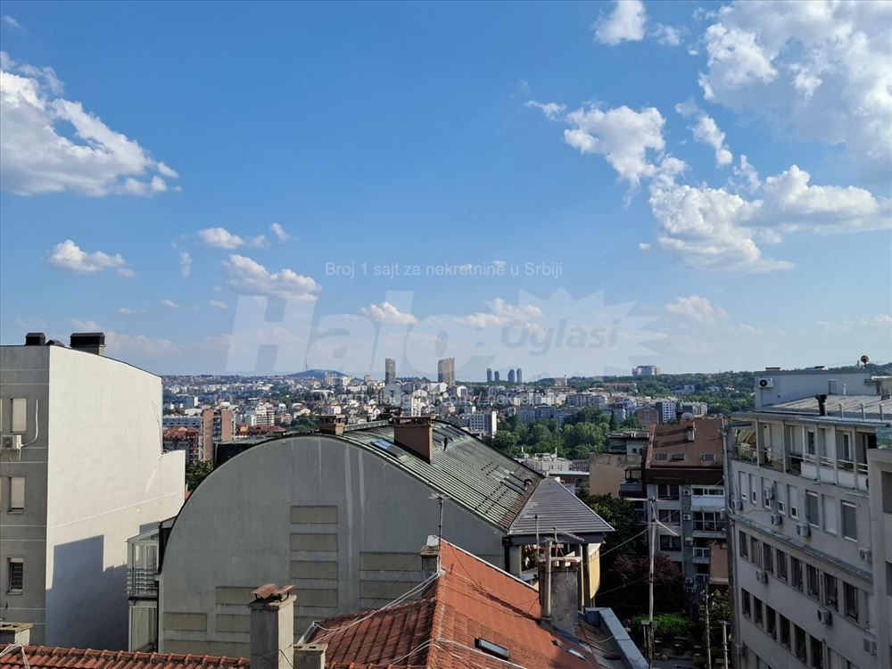 Funkcionalan dvoiposoban stan kod Hrama — 9