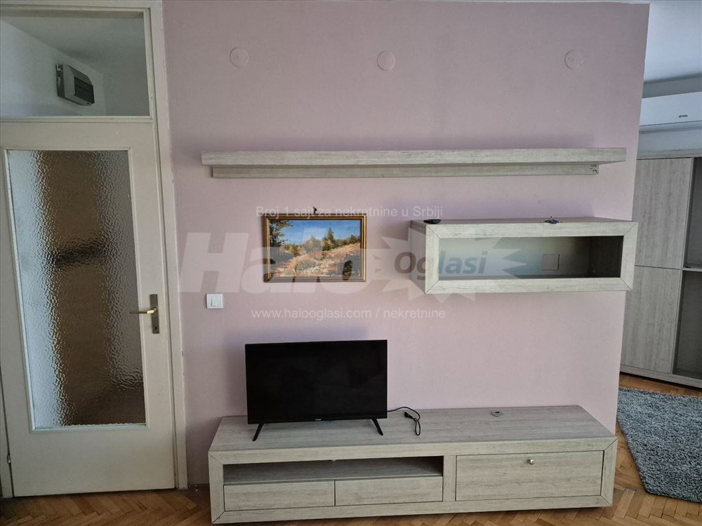 Funkcionalan namešten stan kod DIF-a — 7