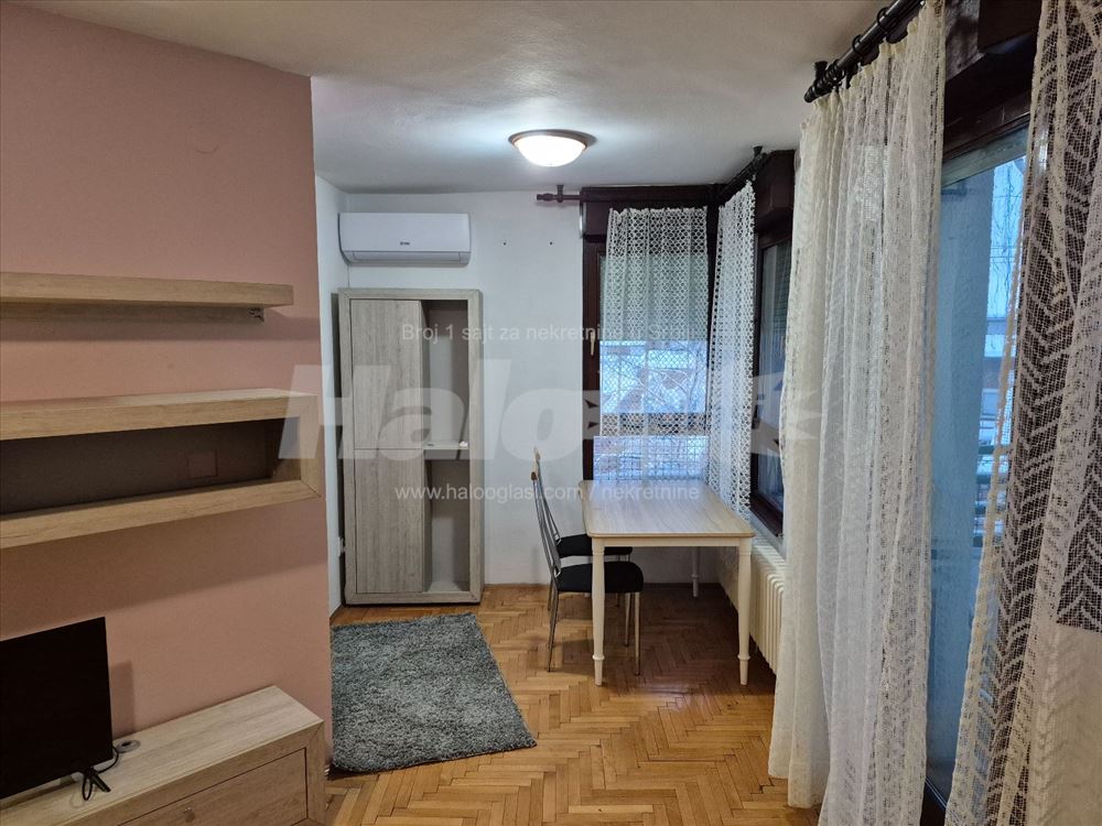 Funkcionalan namešten stan kod DIF-a — 9
